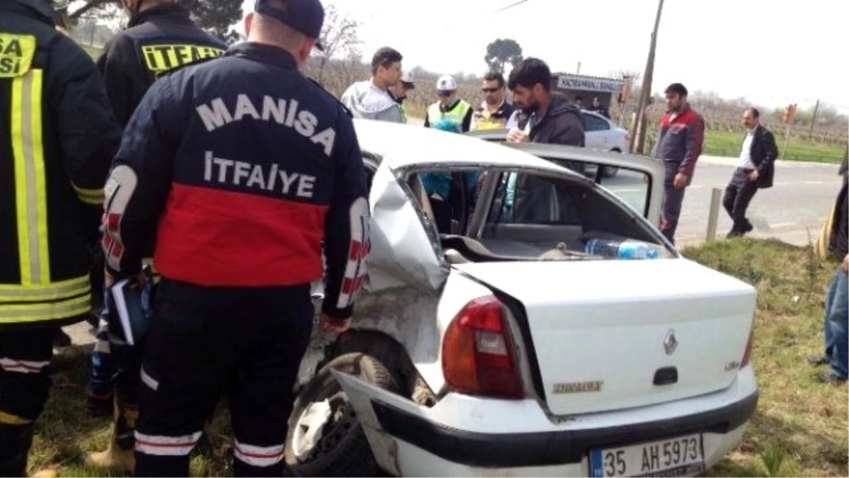 Manisa\'da Trafik Kazası: 1 Ölü, 5 Yaralı
