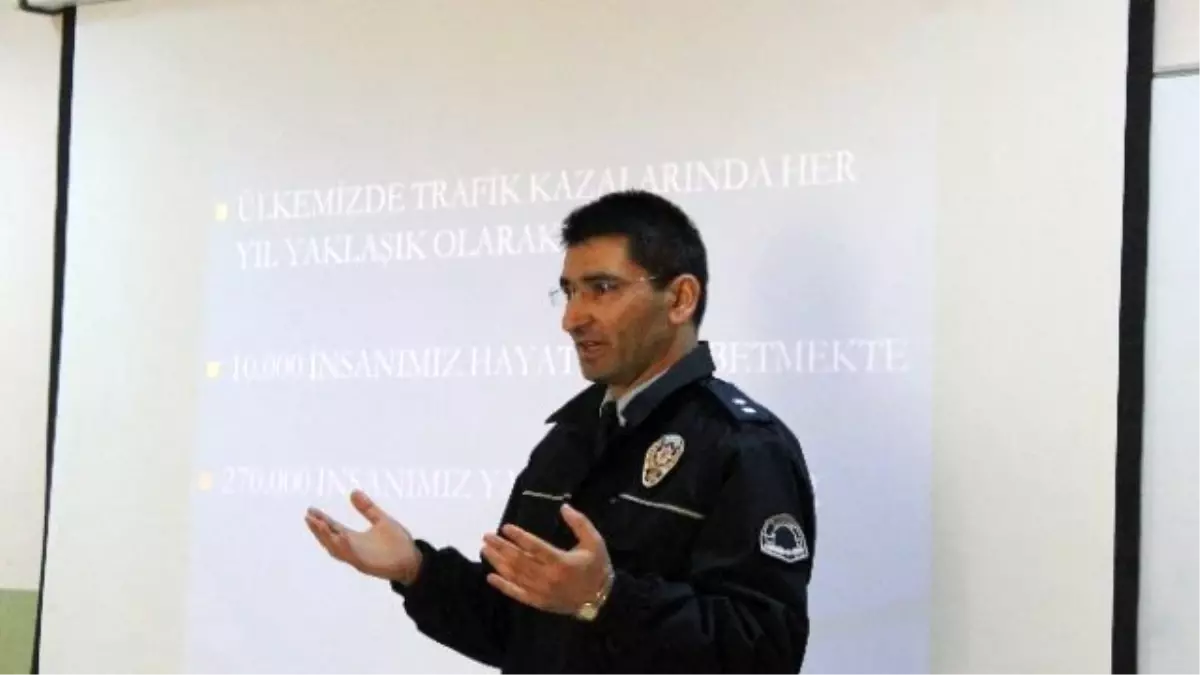 Myo Öğrencilerine Trafik Semineri