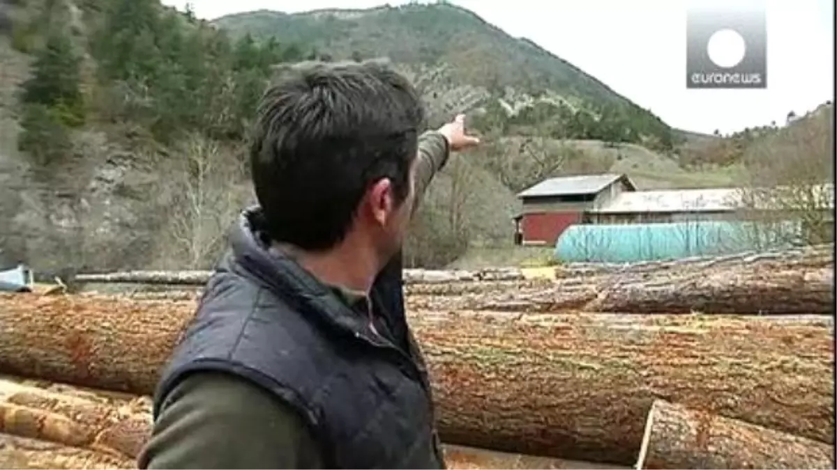 Önce Büyük Bir Gürültü ve Sonrasında Yükselen Duman..."