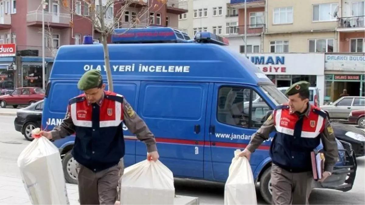 Tabanca ile Öldürüp Mermileri Çıkarmak İçin Cesedini Parçalamış