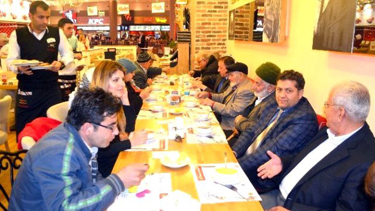 Piazza\'nın "Çok Özel" Konukları