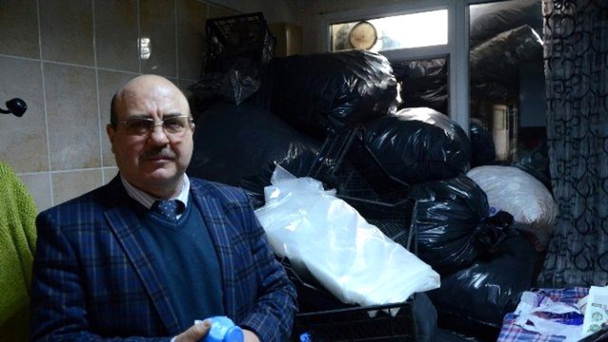 Plastik Kapaklar Görmeyenlere Baston Oluyor