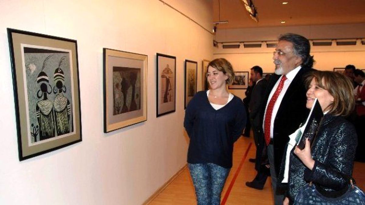 Şefkat İşlegen\'in Sergisine İlgi