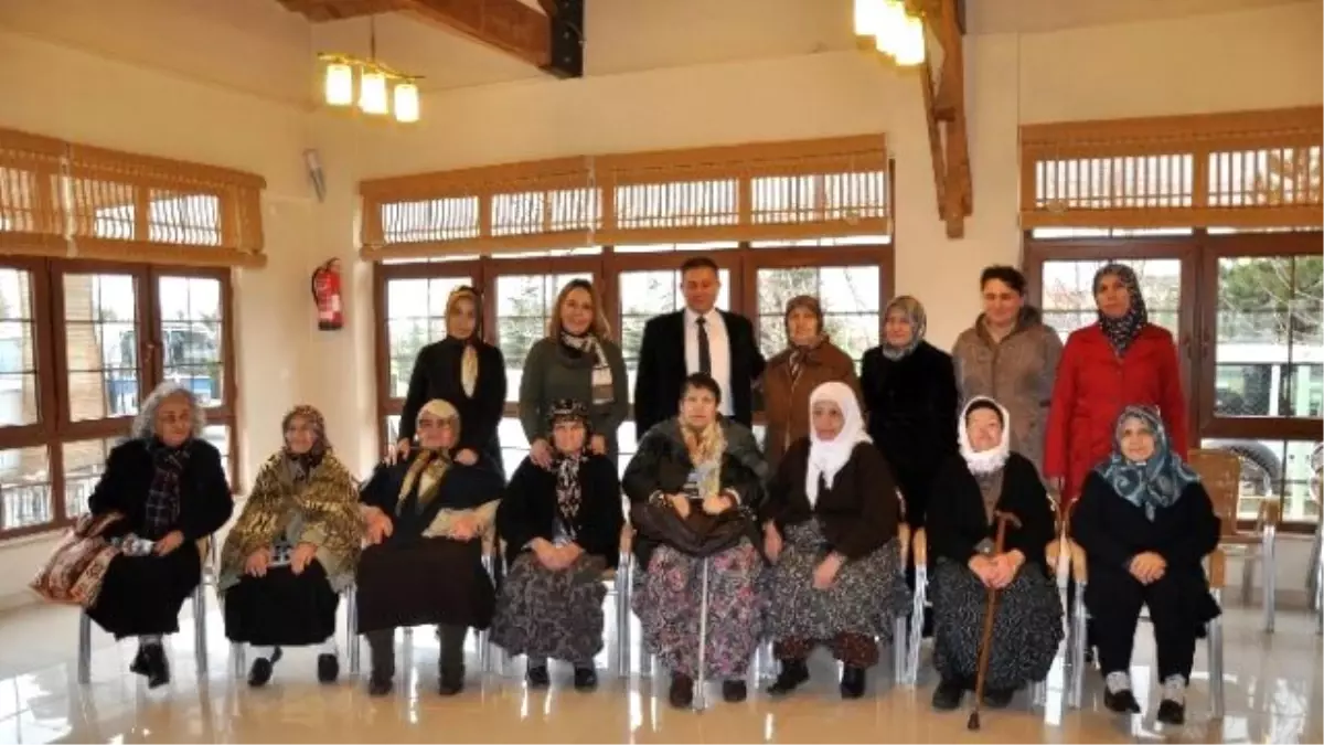 Uşak Belediyesi\'den Yaşlılara Özel Program