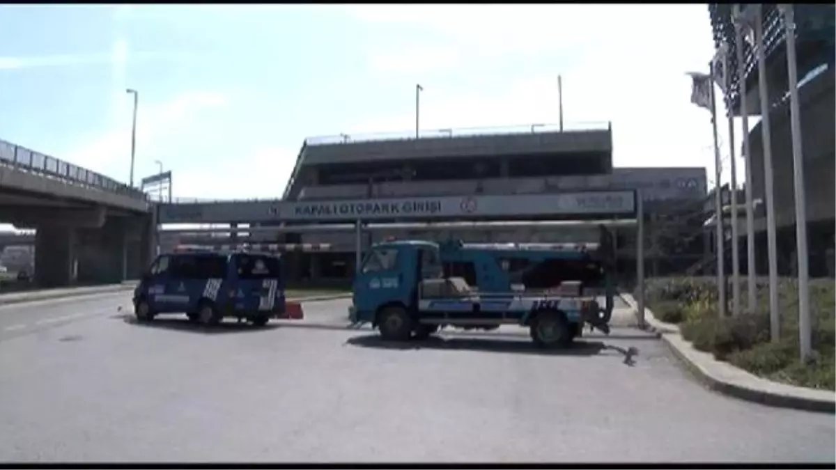 Yeniden / Avm\'nin Otoparkı Kapatıldı, Vatandaşlar Mağdur Oldu