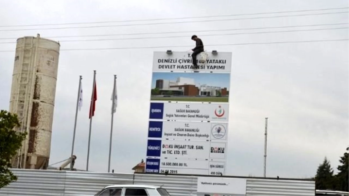 15 Metrelik Pano Üzerinde Ölümle Dans