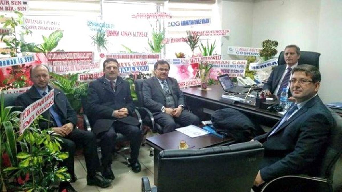 Ali İhsan Ertaş'ın Makam Odası 'Çiçek Bahçesi' Gibi