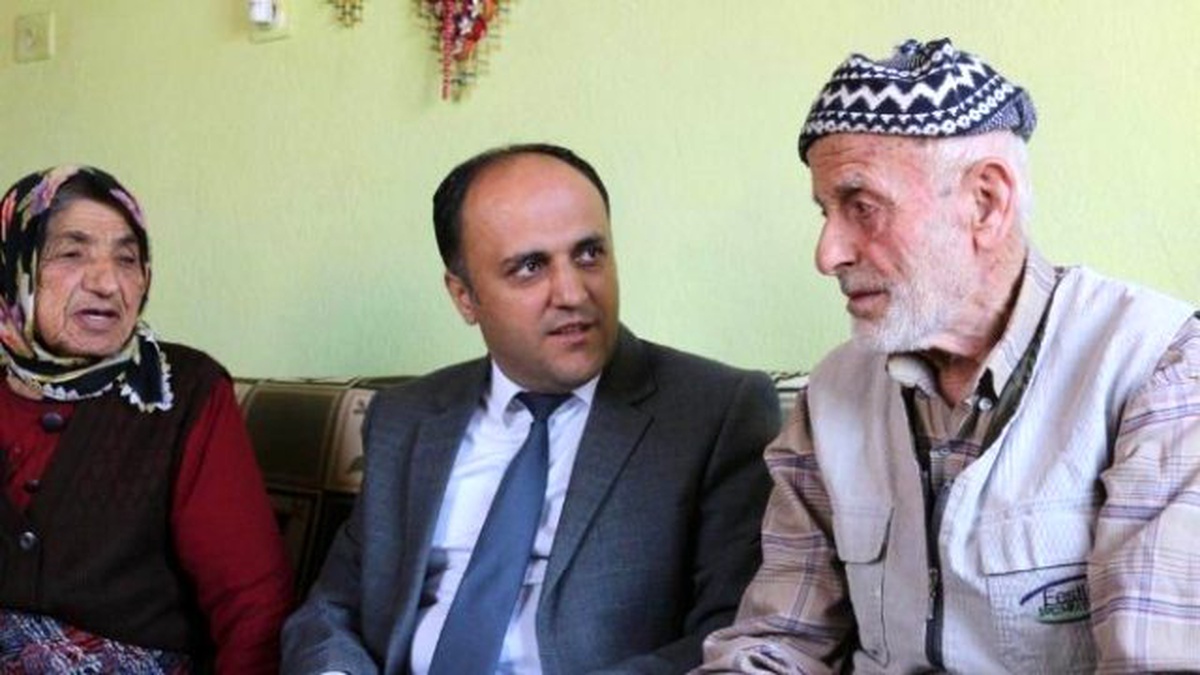 Başkan Özaltun Yaşlıları Ziyaret Etti