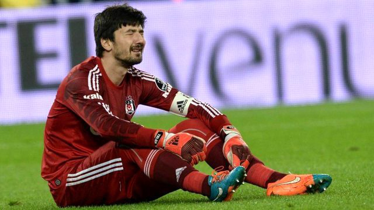 Beşiktaş\'tan Tolga Zengin Açıklaması: Ameliyat Uygulanmayacak