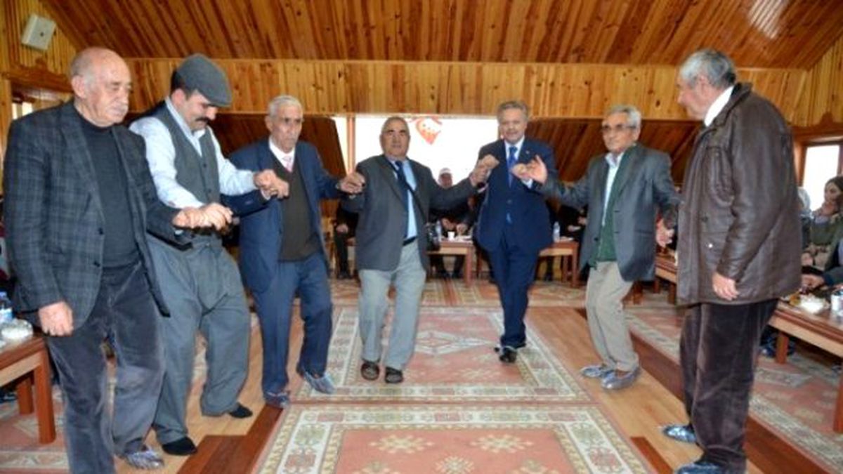 Erzincan\'da Dede ve Torunlar Buluştu