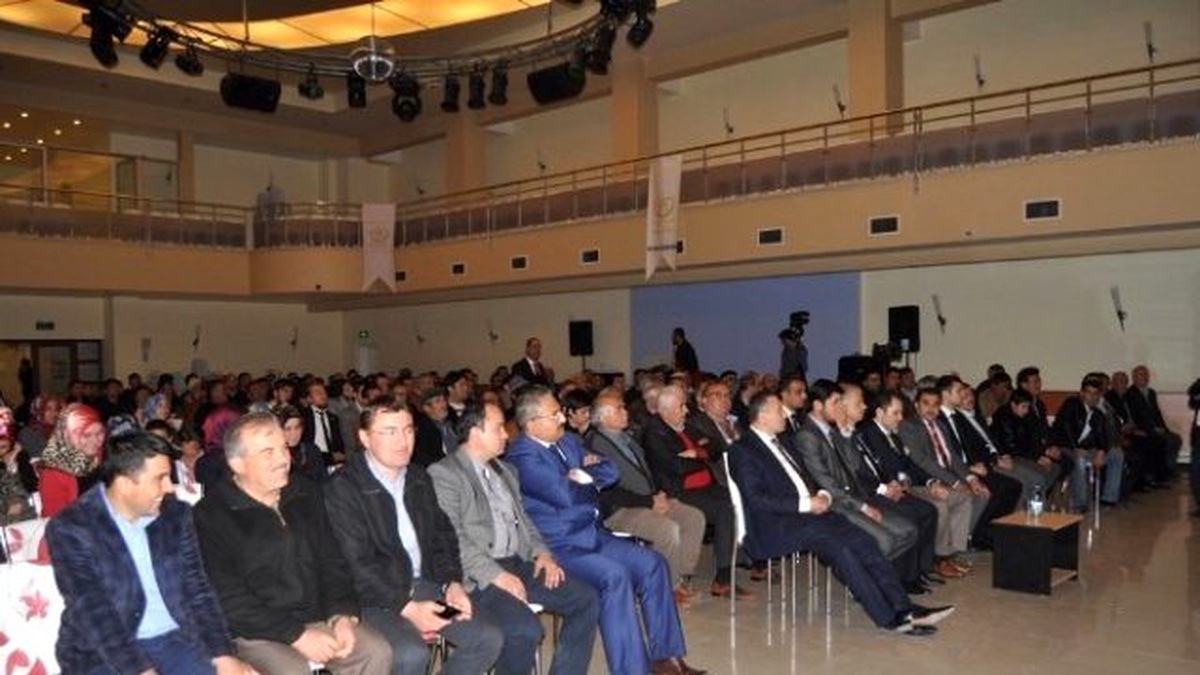 Fatih Erbakan: "Hoca Artık Yok Diye Hiç Gulu Gulu Dansı Yapmaya Kalkmasınlar"