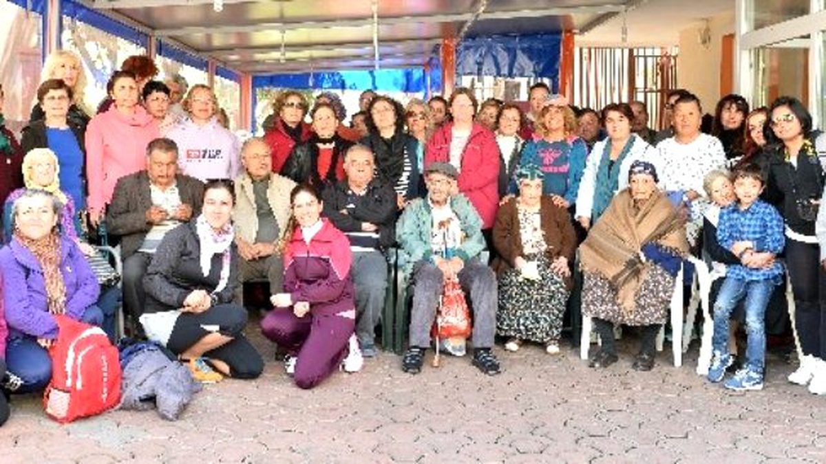 Huzurevi Sakinlerine Ziyaret