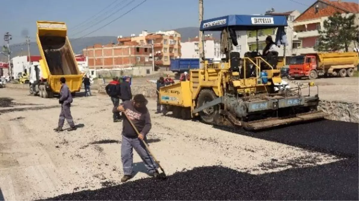 Körfez\'de Yollar Asfaltlanıyor