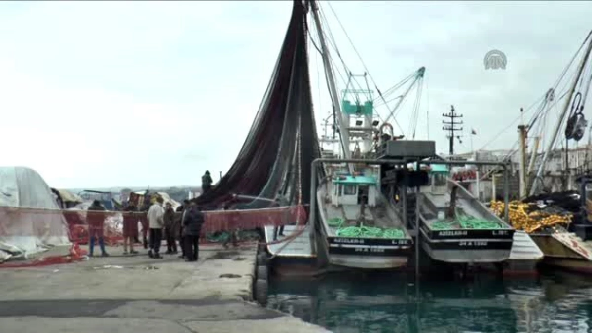 Marmaralı Balıkçılar, Boş Ağ Topluyor