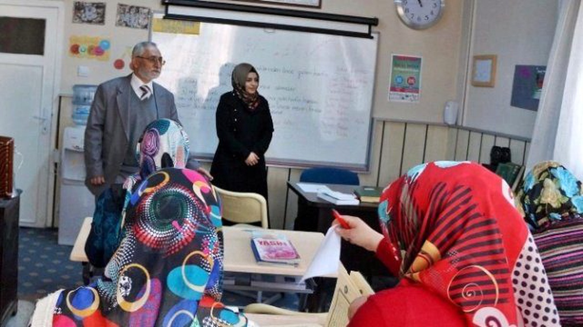 Müftü Cengiz\'den Kırka\'daki Kur\'an Kursuna Ziyaret