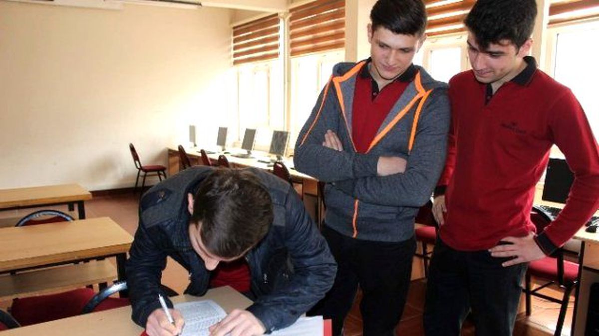 Öğrencilere Yurt Dışı Eğitim İmkanı