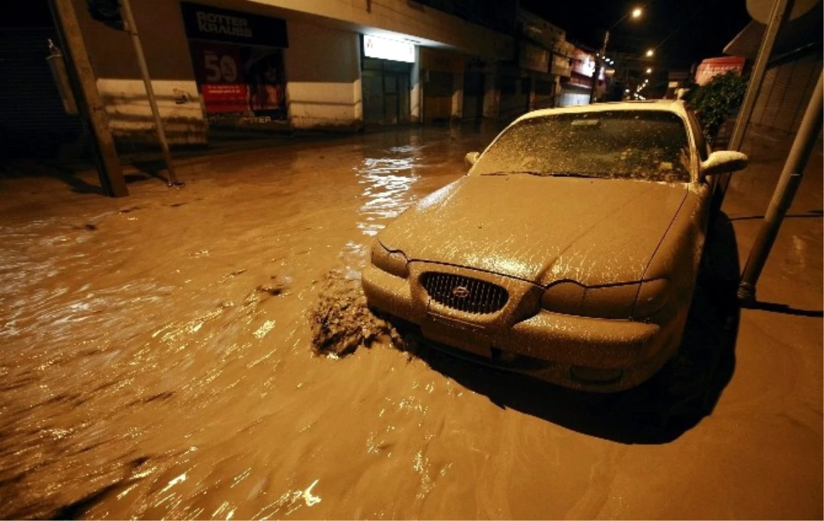 Şili\'yi Sel Vurdu: 2 Ölü, 24 Kayıp