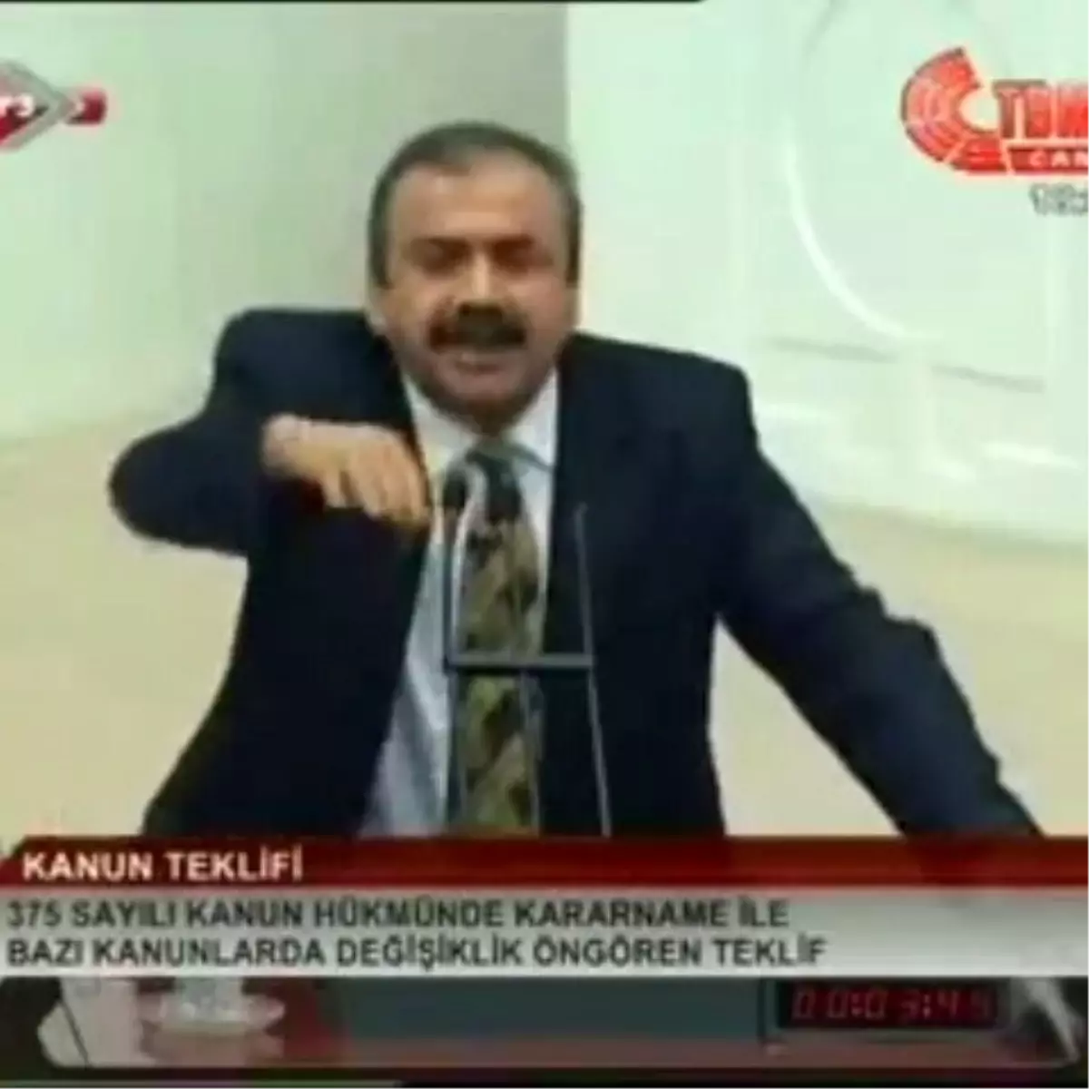 Tutmayın Küçük Enişteyi