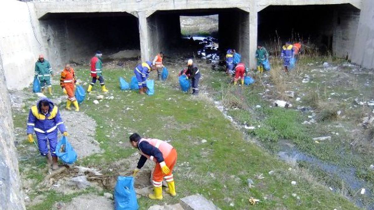 Akköprü Deresi Temizleniyor