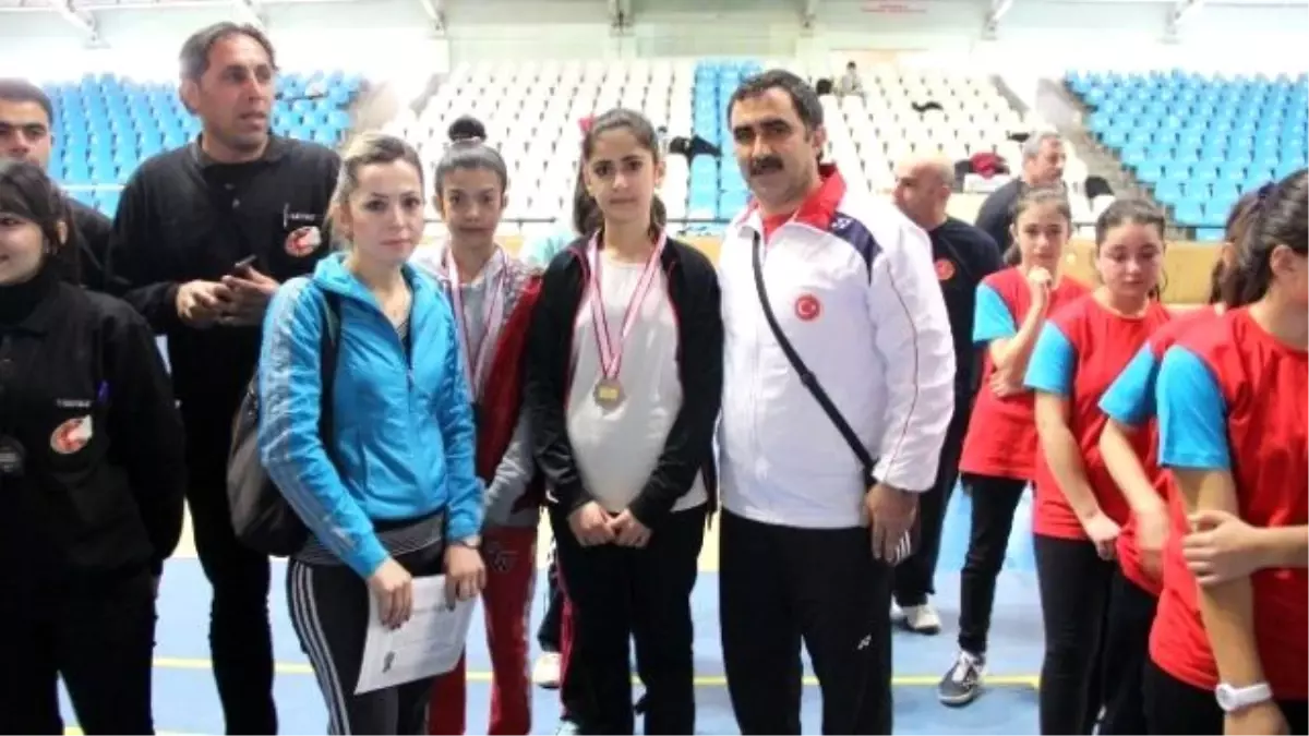 Badminton Müsabakaları Tamamlandı