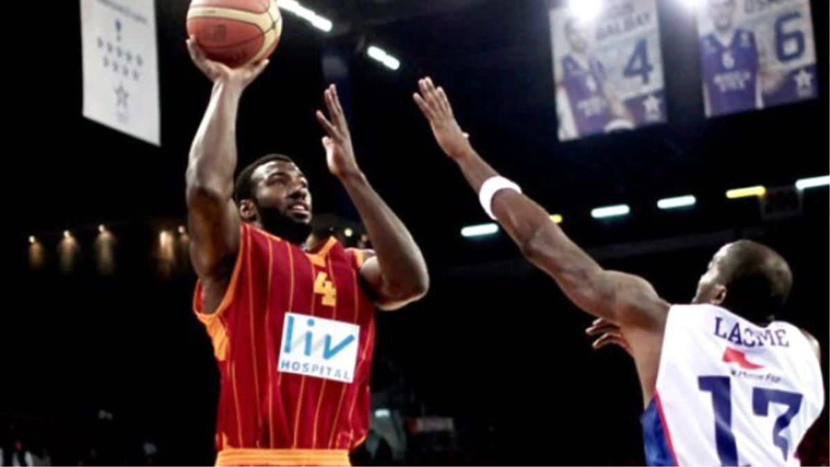 Galatasaraylı Basketbolcudan Olay Sözler: Ezan Sesiyle Uyanmak Zorunda mıyım