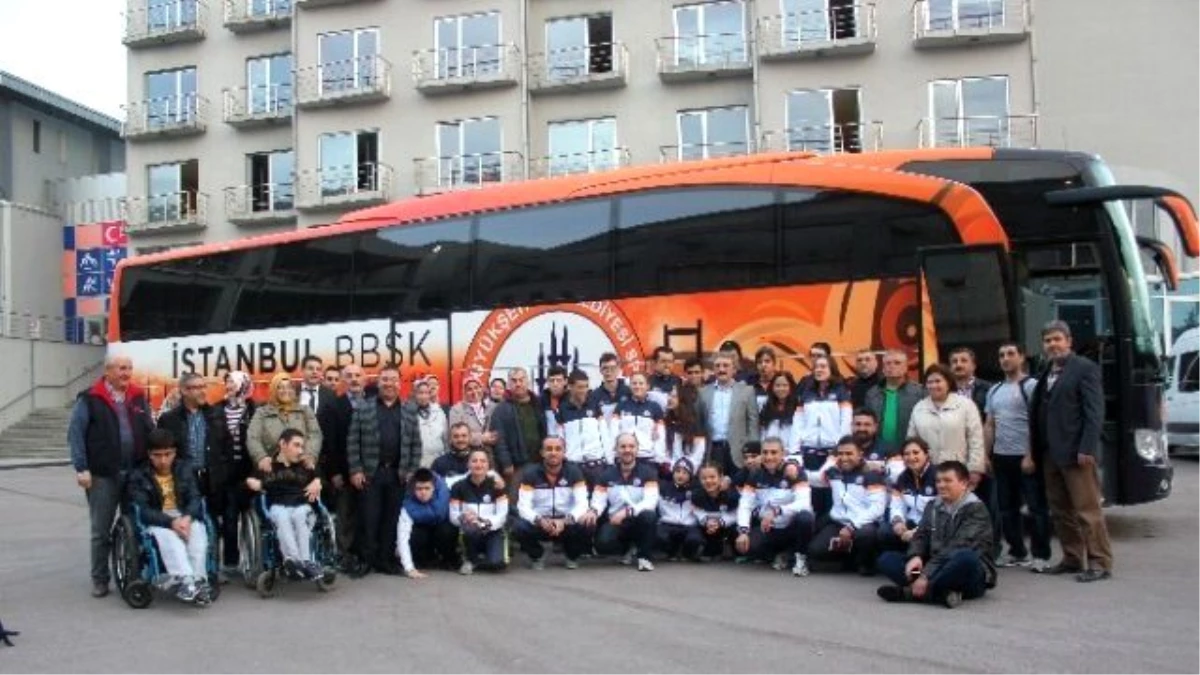 İstanbul Büyükşehir Belediyeli Yüzücüler Yunanistan\'da