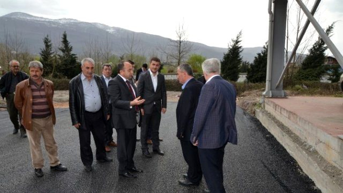 Kartepe\'de Asfalt Çalışmaları Sürüyor