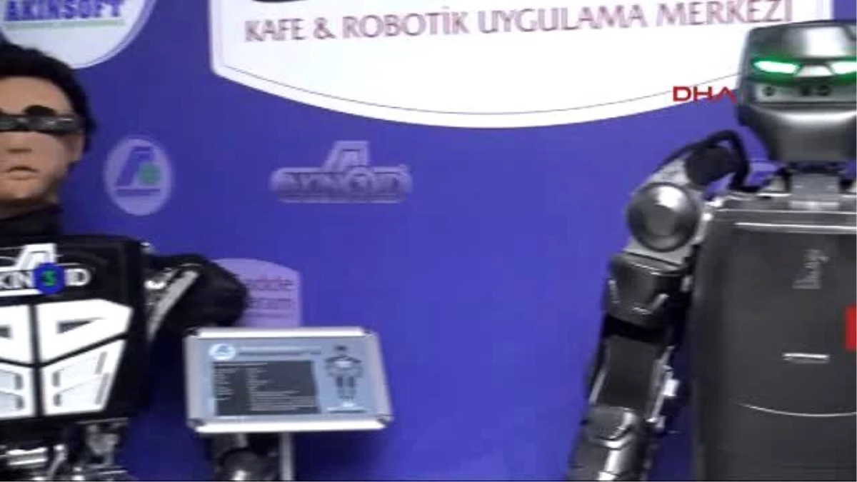 Konya Kafeteryada Servisler Robot Garsonlardan