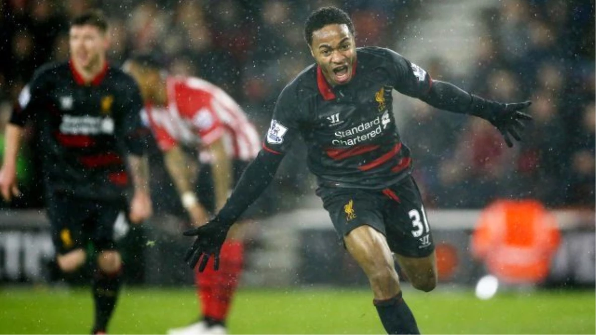 Liverpool Sterling\'i Satmaya Hazırlanıyor