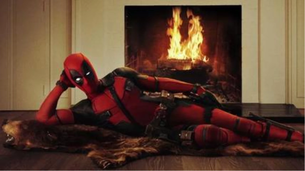 Ryan Reynolds Excites Fans With Hot Pic İn \'Deadpool\' Costume