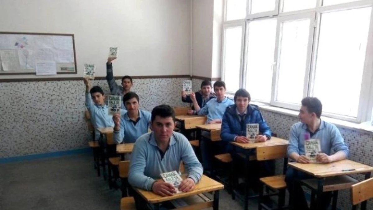 Bolvadin\'de "Çanakkale de Şahlananlar" Kitabı Okuma Yarışması Düzenlendi
