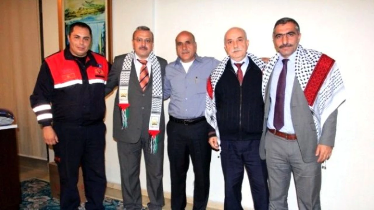 Filistinli İtfaiyeciler Sertifikalarını Aldı