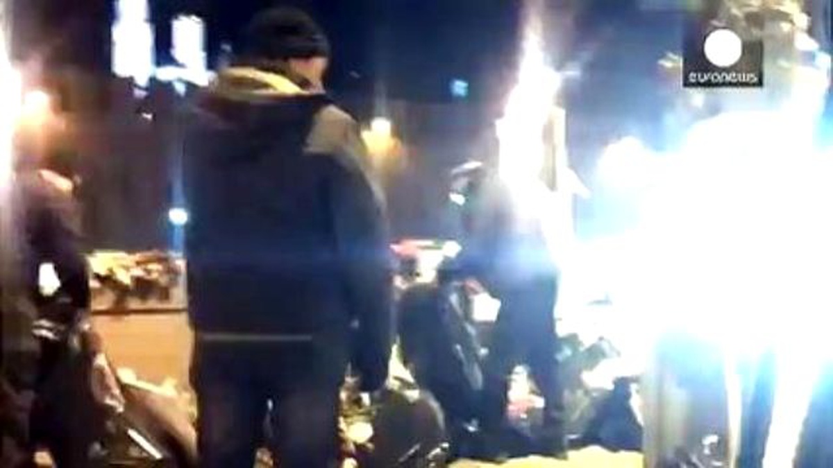 Kremlin Yakınlarında Öldürülen Muhalifin Hatırası Bir Gece Baskınıyla Silindi