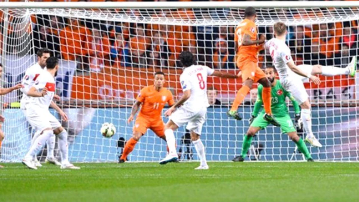 Milli Takımımız, Hollanda\'yla 1-1 Berabere Kaldı