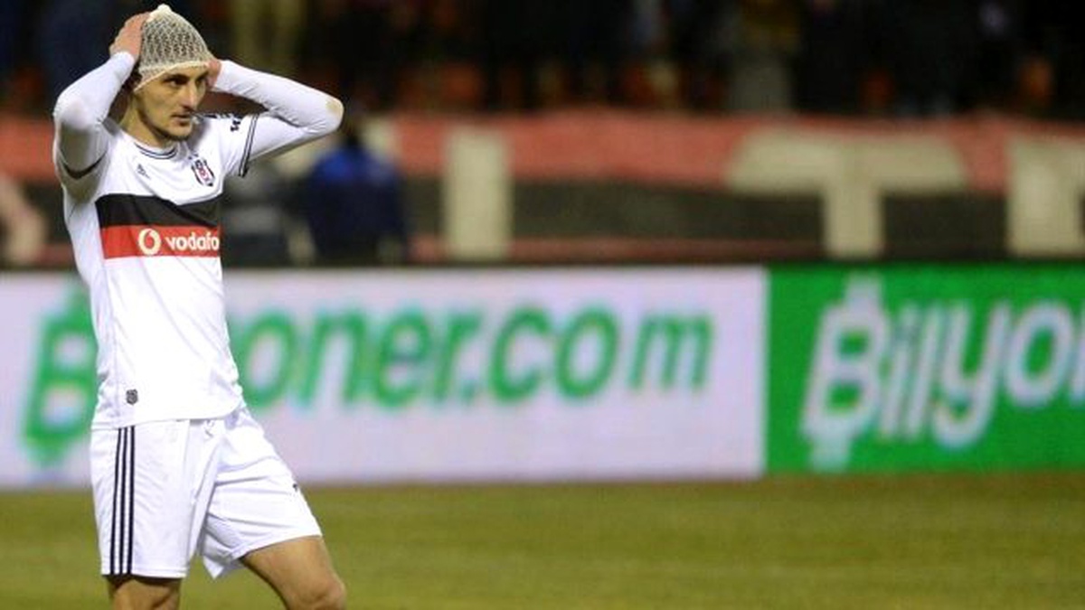Mustafa Pektemek Sakatlıklardan Dert Yandı