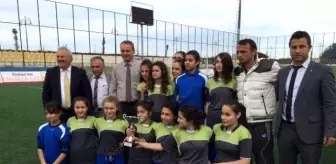 Rize'de Küçükler ve Yıldızlar Futbol İl Biriciliği Sona Erdi