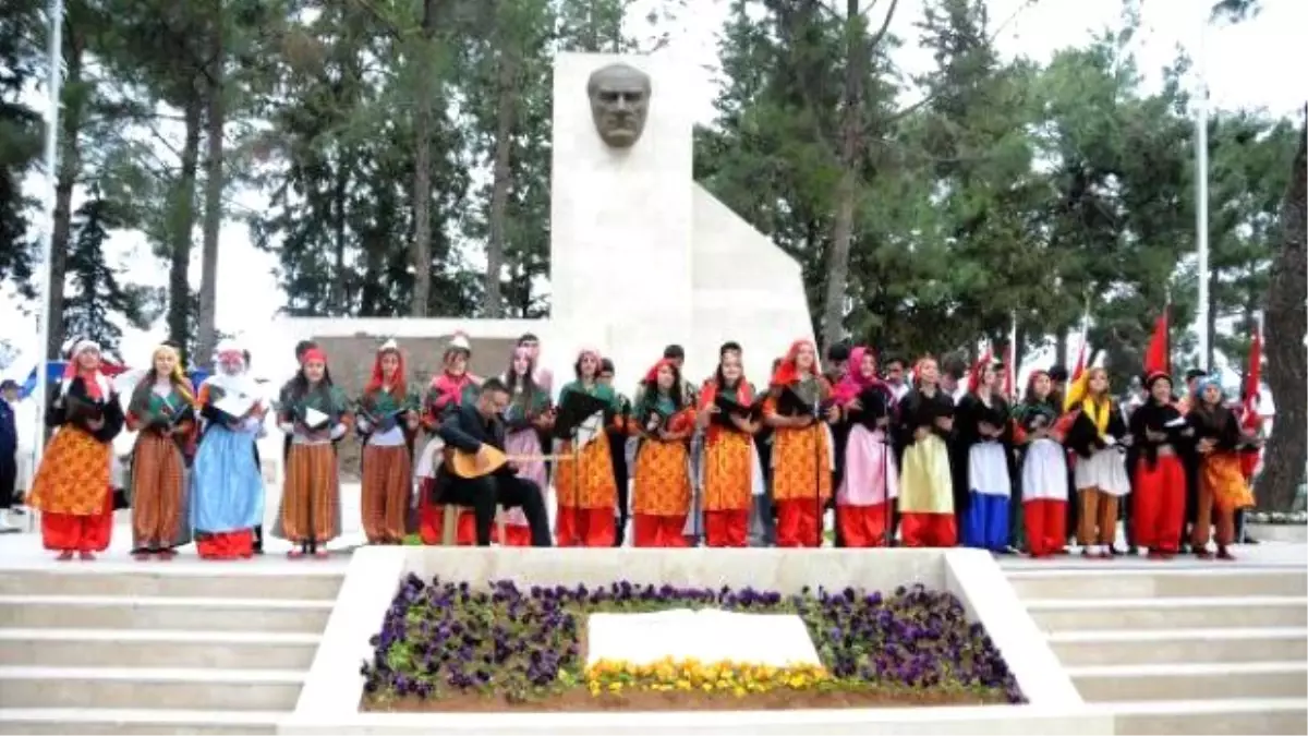 Şahinbey, Mezarı Başında Anıldı