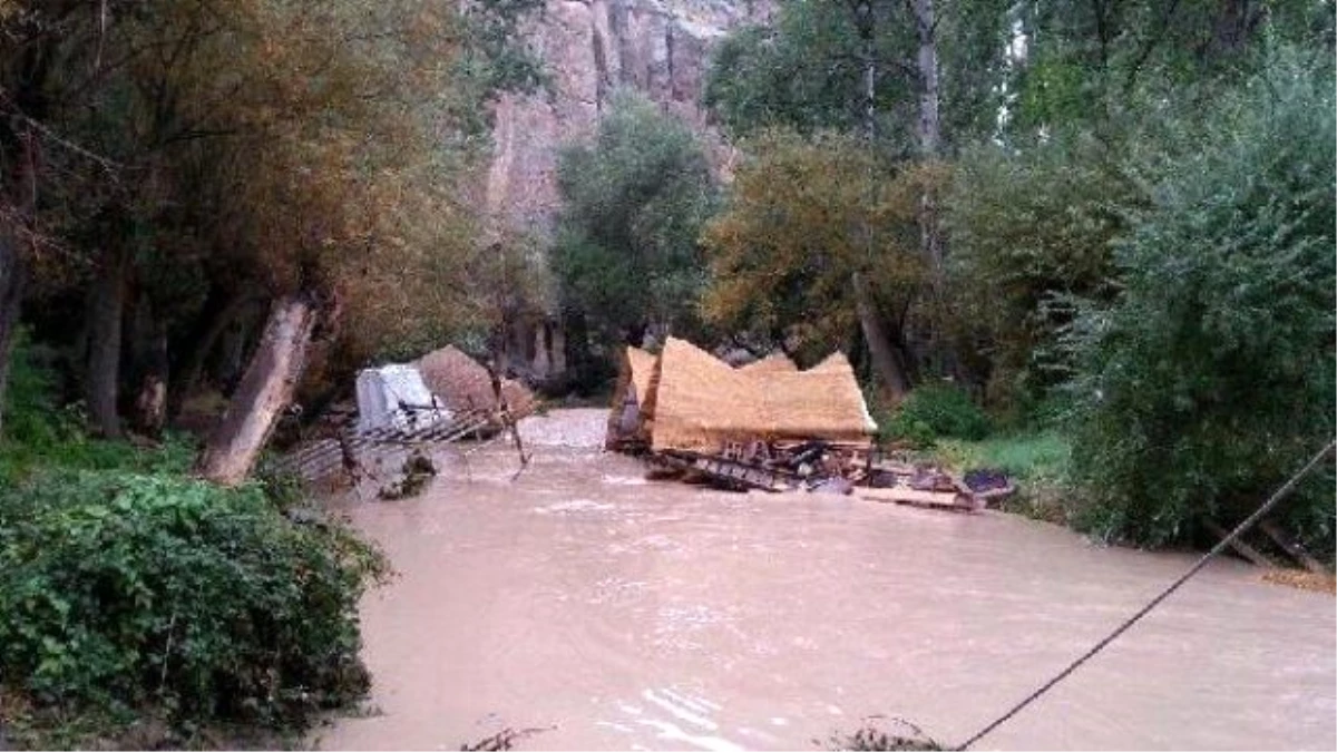Sel Suları Ihlara Vadisi\'nde Turistik Tesisleri Tahrip Etti