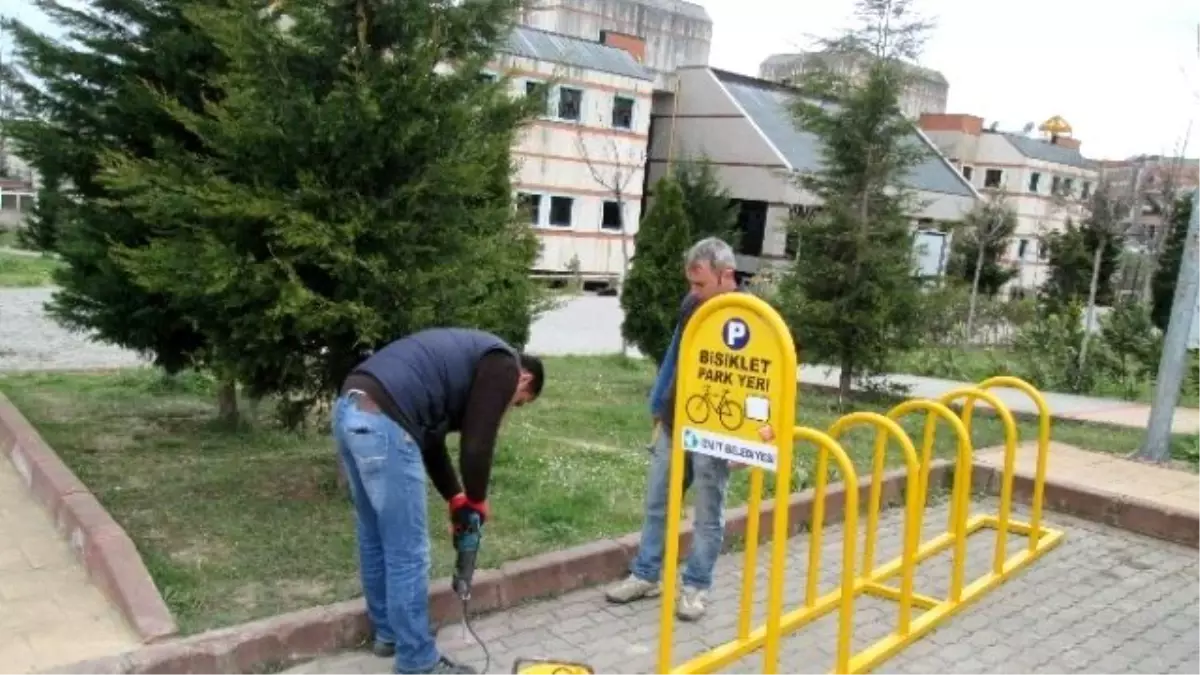 Üniversiteye Bisiklet Park Yeri