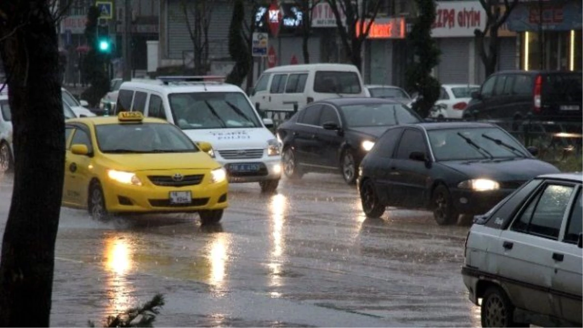 Bursa\'da Sağanak Yağmur