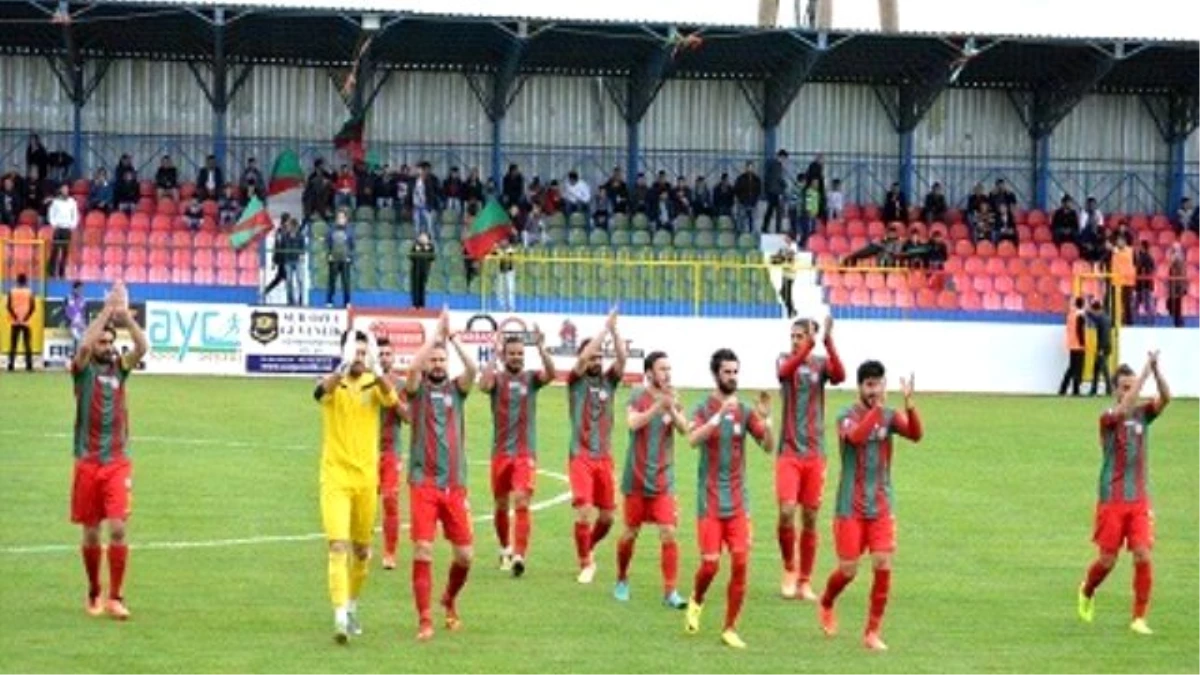 Büyükşehir Belediyespor, Kırklarelispor\'u 3-1 Mağlup Etti