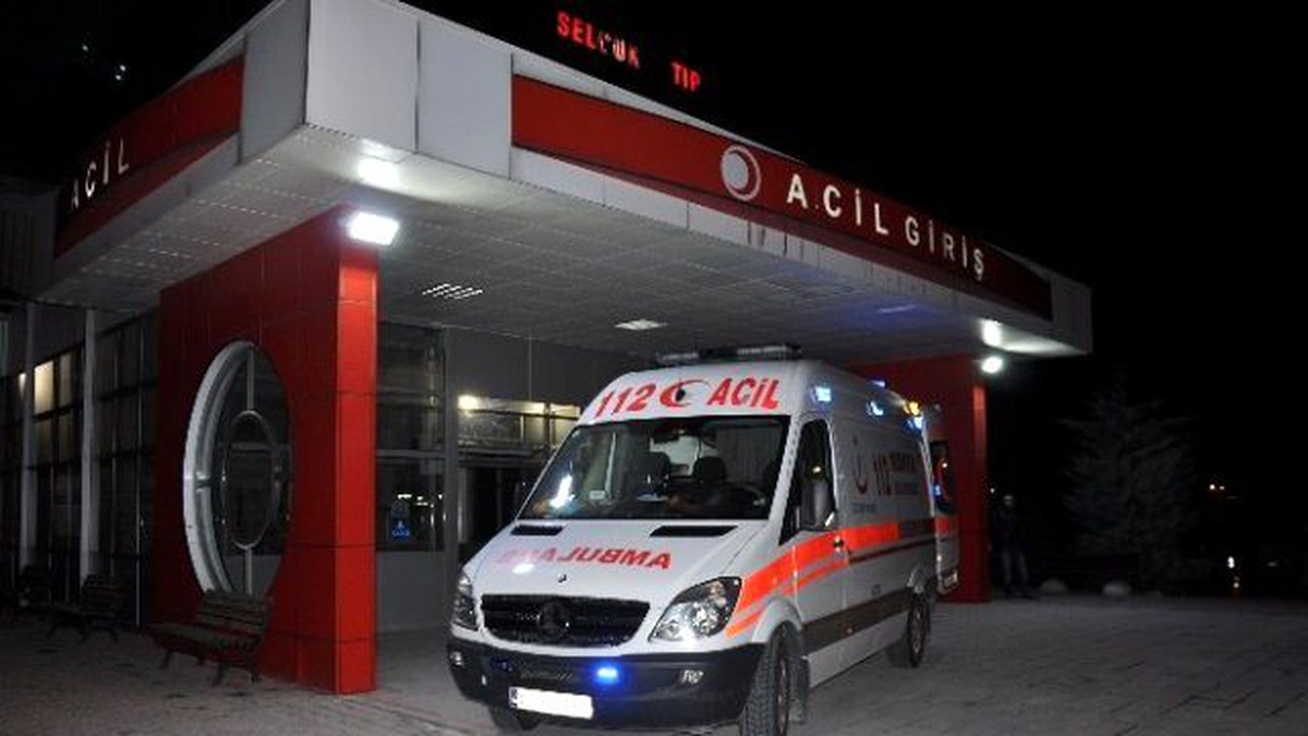 İçki Parası Vermeyen Arkadaşını Bıçakladı