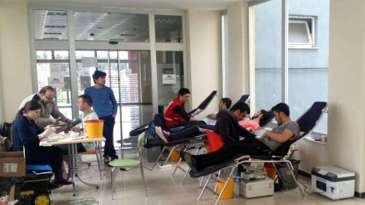 İlim Yayma Cemiyeti Yurdu Öğrencilerinden Kan Bağışı