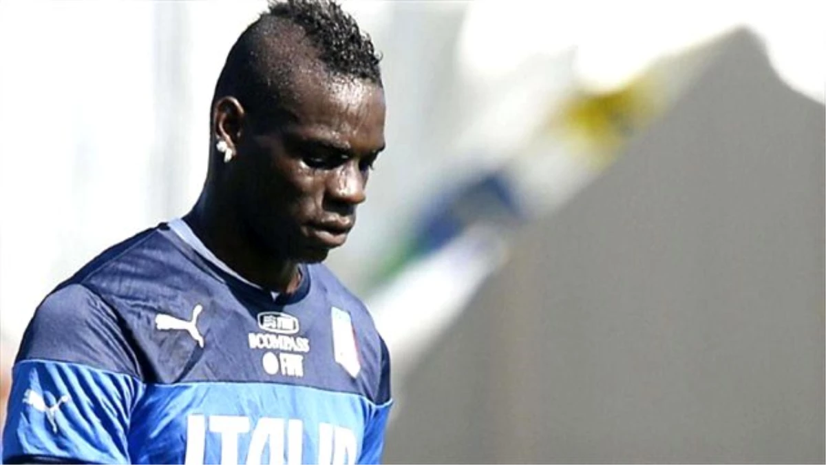 İtalya Kadrosuna Alınmayan Balotelli\'den Maskeli Mesaj