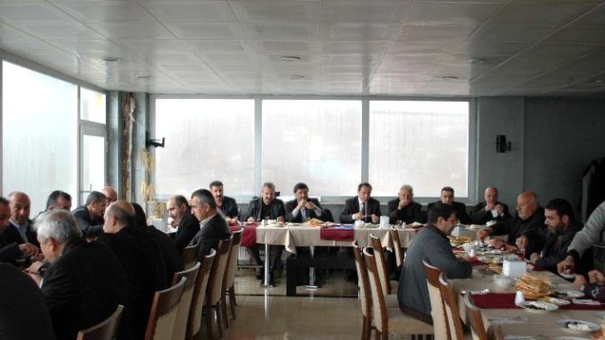 Başkan Olan Muhtarlarla Bir Araya Geldi