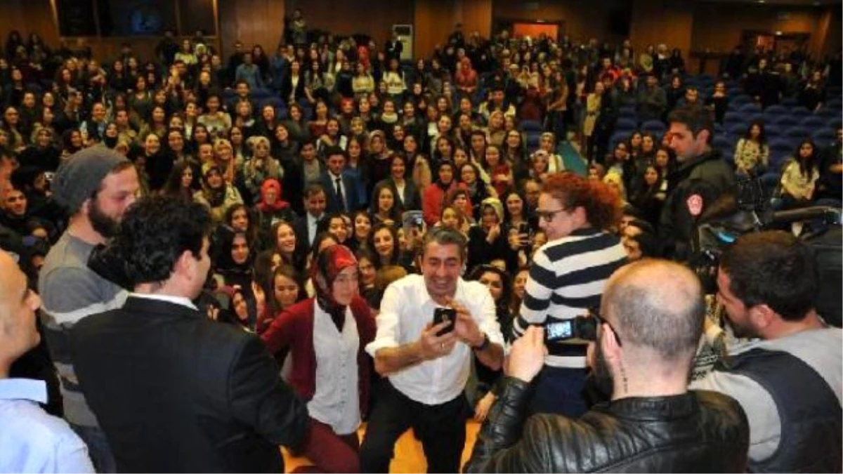 Erkan Petekkaya, Üniversite Öğrencileri ile Söyleşi Yaptı
