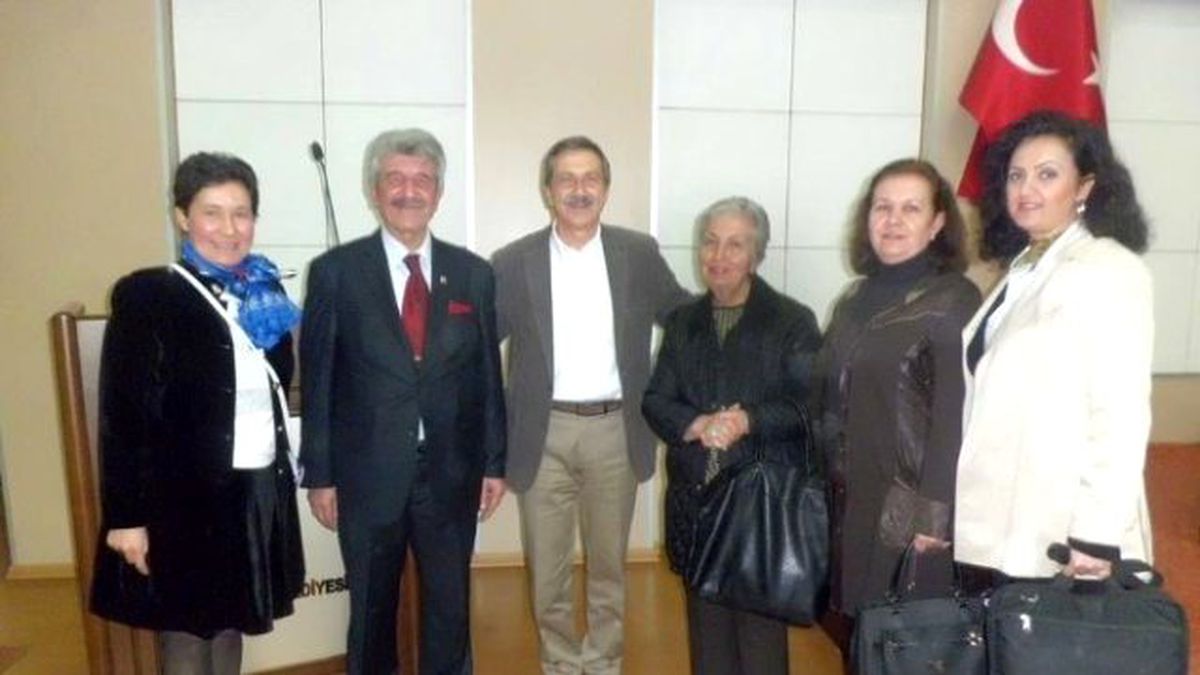 Esküder\'den Tepebaşı Belediye Başkanı Dt. Ahmet Ataç\'a Nezaket Ziyareti