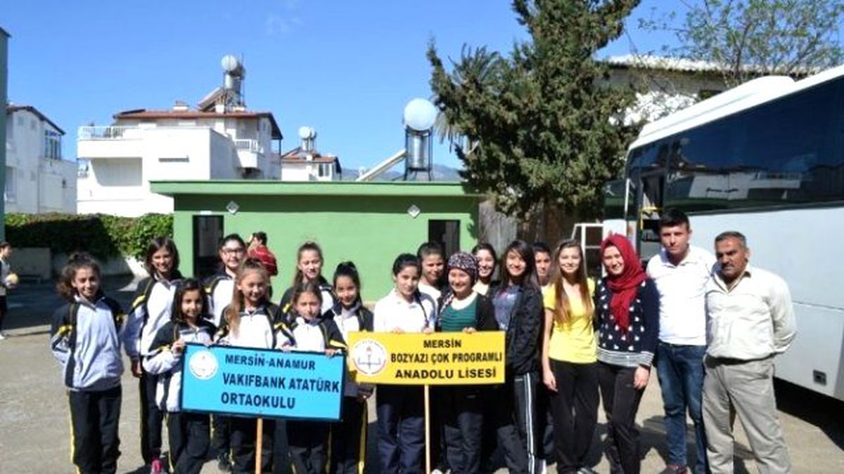 Mersin Birincisi Halk Oyunları Ekipleri Ankara\'ya Uğurlandı