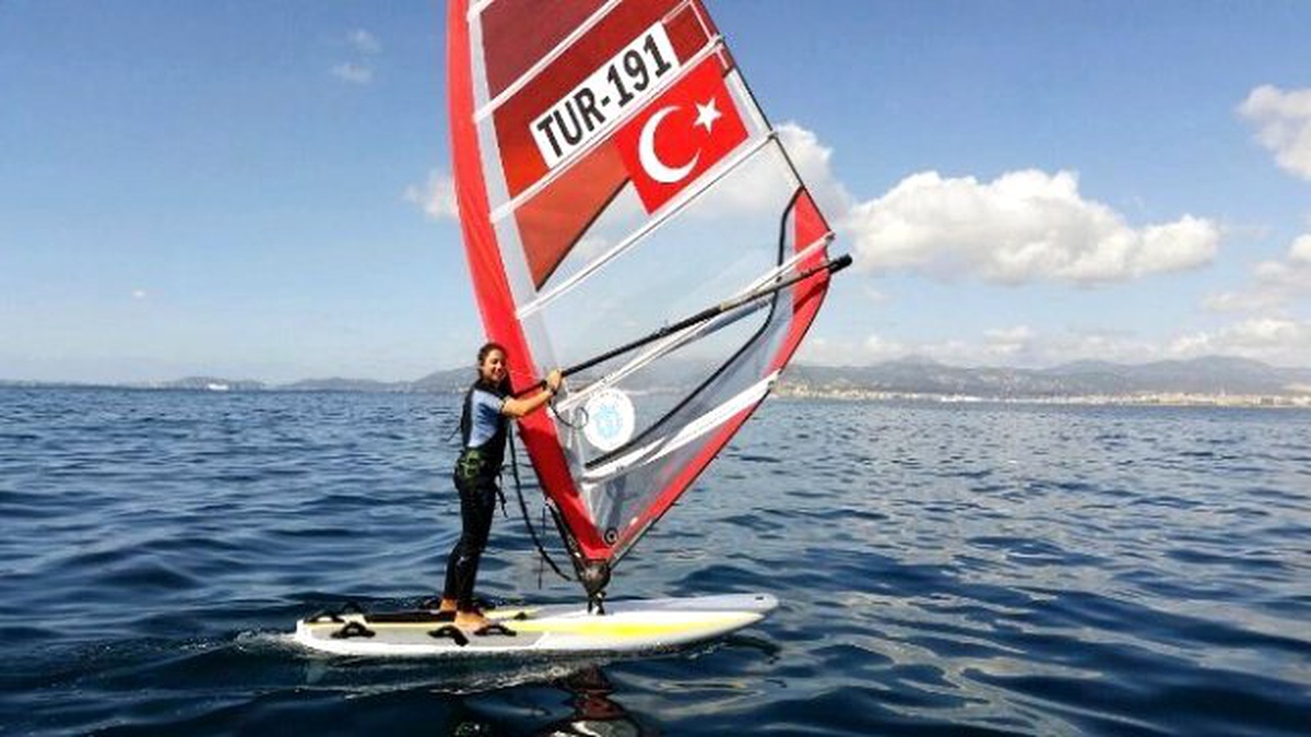 Milli Sörfçü Dilara, Olimpiyatlara Yelken Açacak