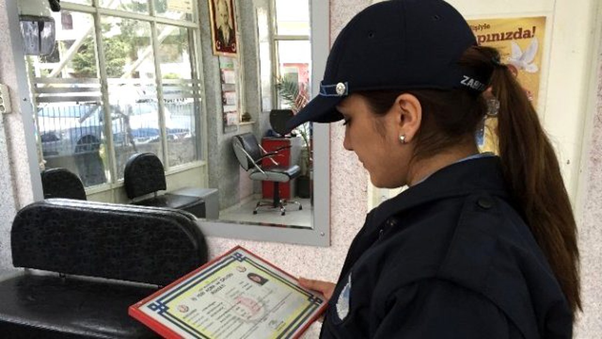 Uşak Zabıtası Berberler ve Kuaförleri Denetlendi